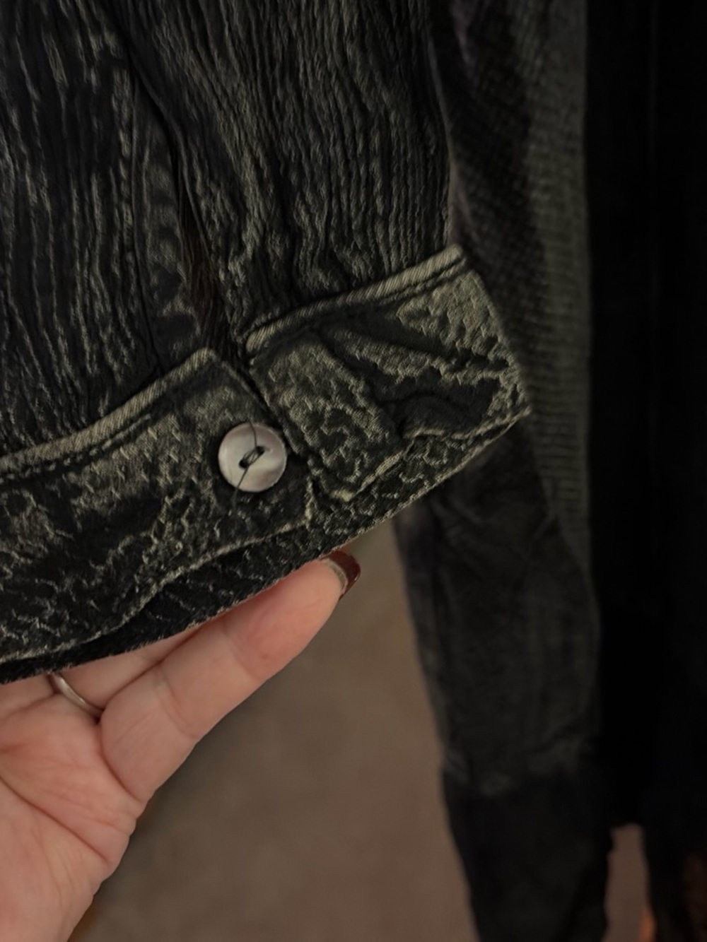 Young threads - Picture 3 of 4